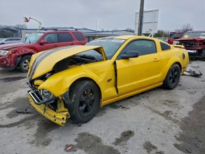 Ford Mustang GT 4.6L 8 2006