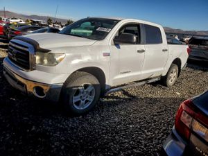 Toyota Tundra CREWMAX SR5 5.7L 8 2012