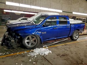 RAM 1500 ST 5.7L 8 2014