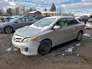 Toyota Corolla BASE 1.8L 4 2012