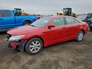 Toyota Camry BASE 2.5L 4 2011