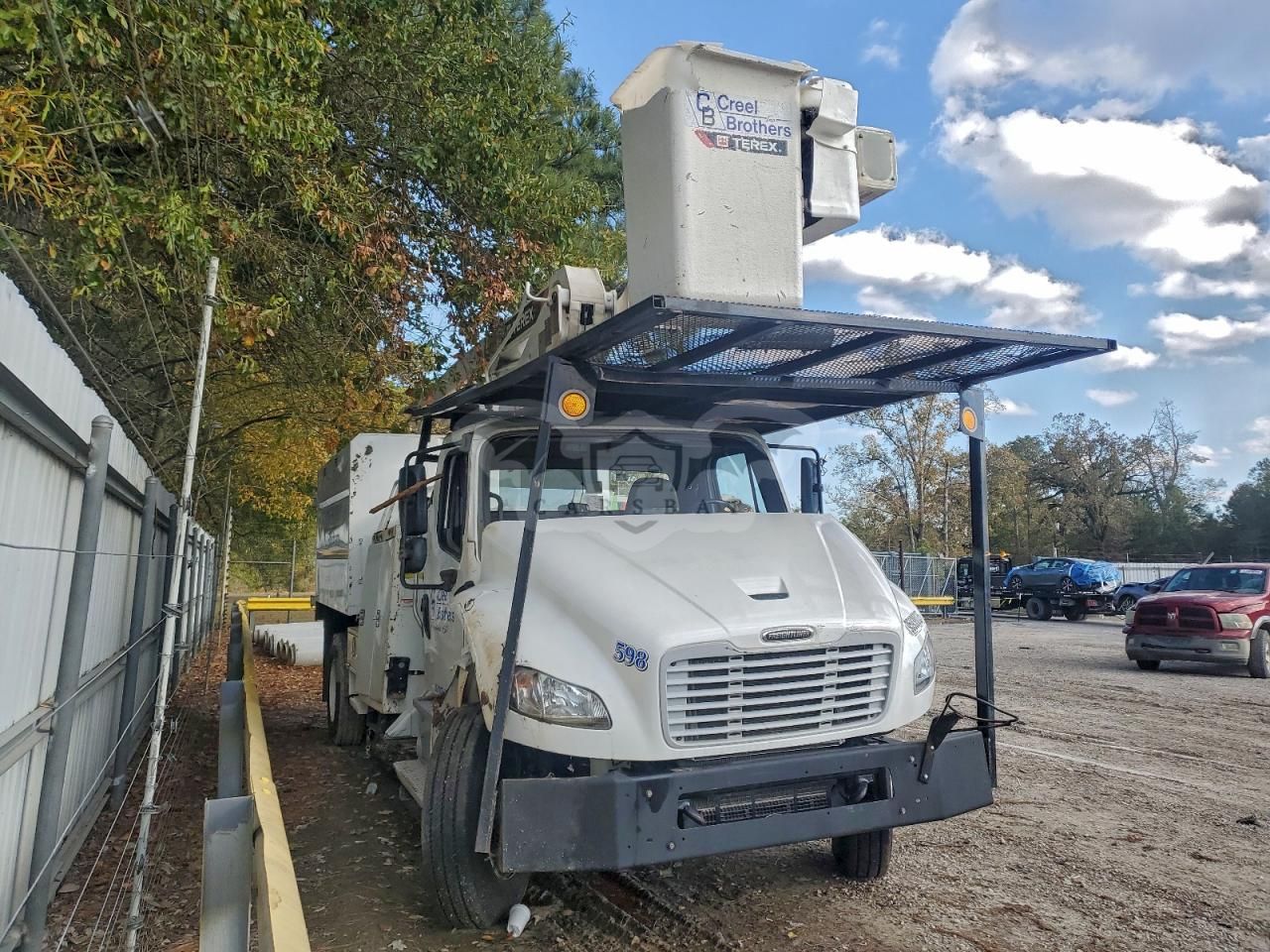 Freightliner Business Class M2 106 MEDIUM DUTY 6.7L 6 2021