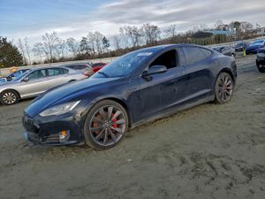 Tesla Model S 2015