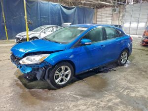 Ford Focus SE 2.0L 4 2014