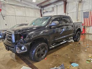 Toyota Tundra CREWMAX SR5 5.7L 8 2013
