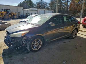 Ford Focus SE 2.0L 4 2015
