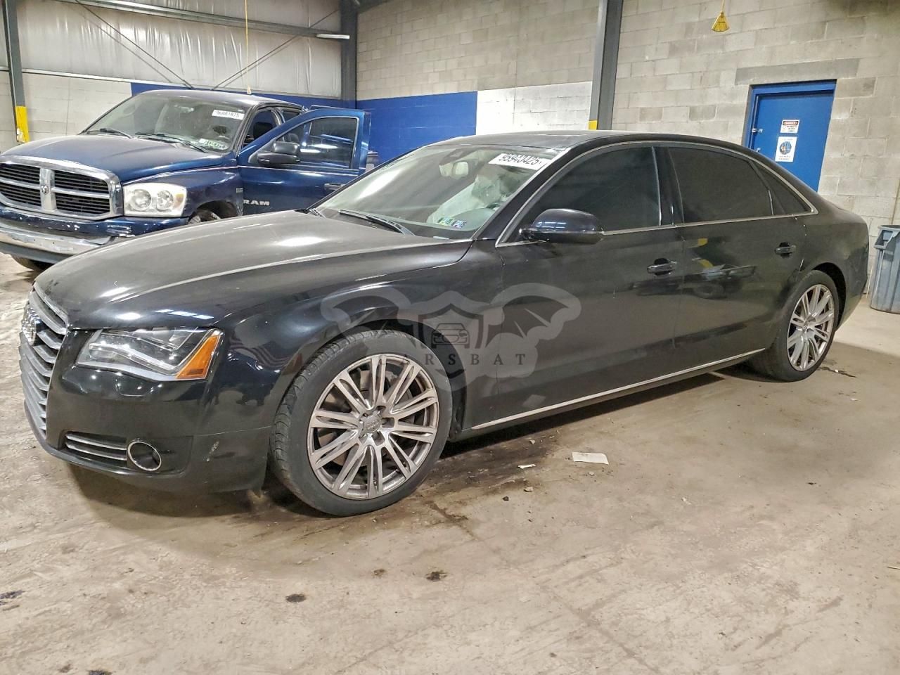 Audi A8 L QUATTRO 4.2L 8 2011