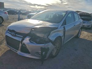 Ford Focus TITANIUM 2.0L 4 2014