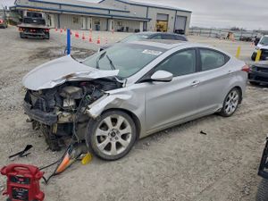 Hyundai Elantra GLS 1.8L 4 2013