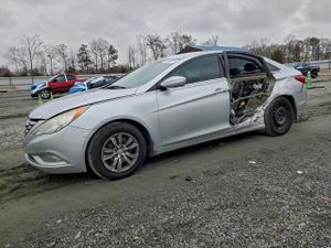 Hyundai Sonata SE 2.4L 4 2013