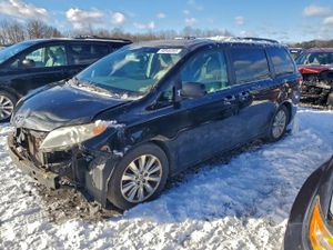 Toyota Sienna XLE 3.5L 6 2012