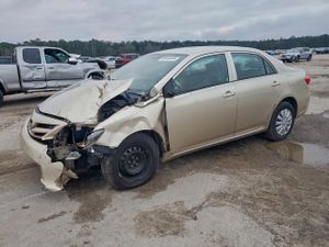 Toyota Corolla BASE 1.8L 4 2013