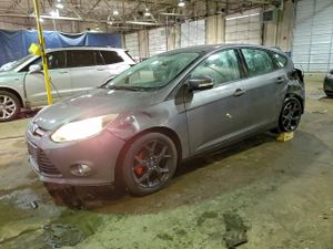 Ford Focus SE 2.0L 4 2013