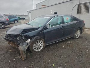 Toyota Camry HYBRID 2.5L 4 2013