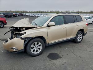 Toyota Highlander BASE 2.7L 4 2011