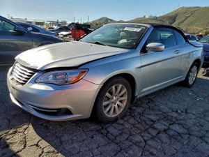 Chrysler 200 TOURING 2.4L 4 2012