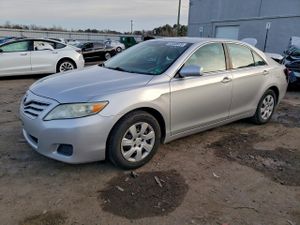 Toyota Camry BASE 2.5L 4 2011
