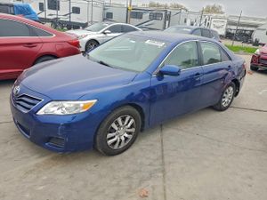 Toyota Camry BASE 2.5L 4 2011