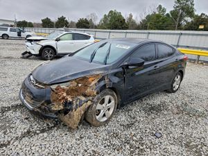 Hyundai Elantra GLS 1.8L 4 2013