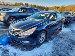 Hyundai Sonata GLS 2.4L 4 2013