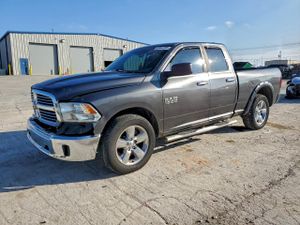 RAM 1500 SLT 5.7L 8 2015