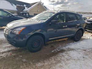 Nissan Rogue S 2.5L 4 2014