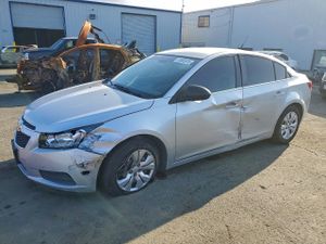 Chevrolet Cruze LS 1.8L 4 2012