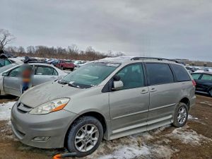 Toyota Sienna XLE 3.3L 6 2006