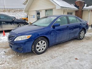 Toyota Camry BASE 2.5L 4 2011