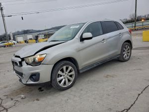 Mitsubishi Outlander ES 2.0L 4 2014