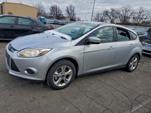 Ford Focus SE 2.0L 4 2014