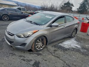 Hyundai Elantra GLS 1.8L 4 2013