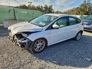 Ford Focus SE 2.0L 4 2015