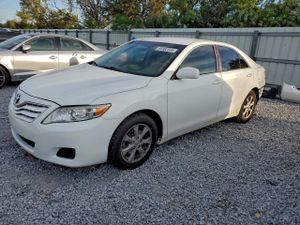 Toyota Camry BASE 2.5L 4 2011