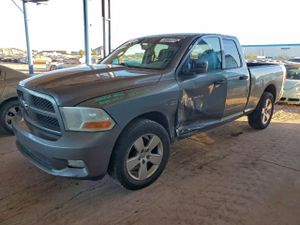 Dodge RAM ST 5.7L 8 2012