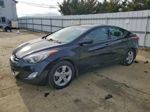 Hyundai Elantra GLS 1.8L 4 2013