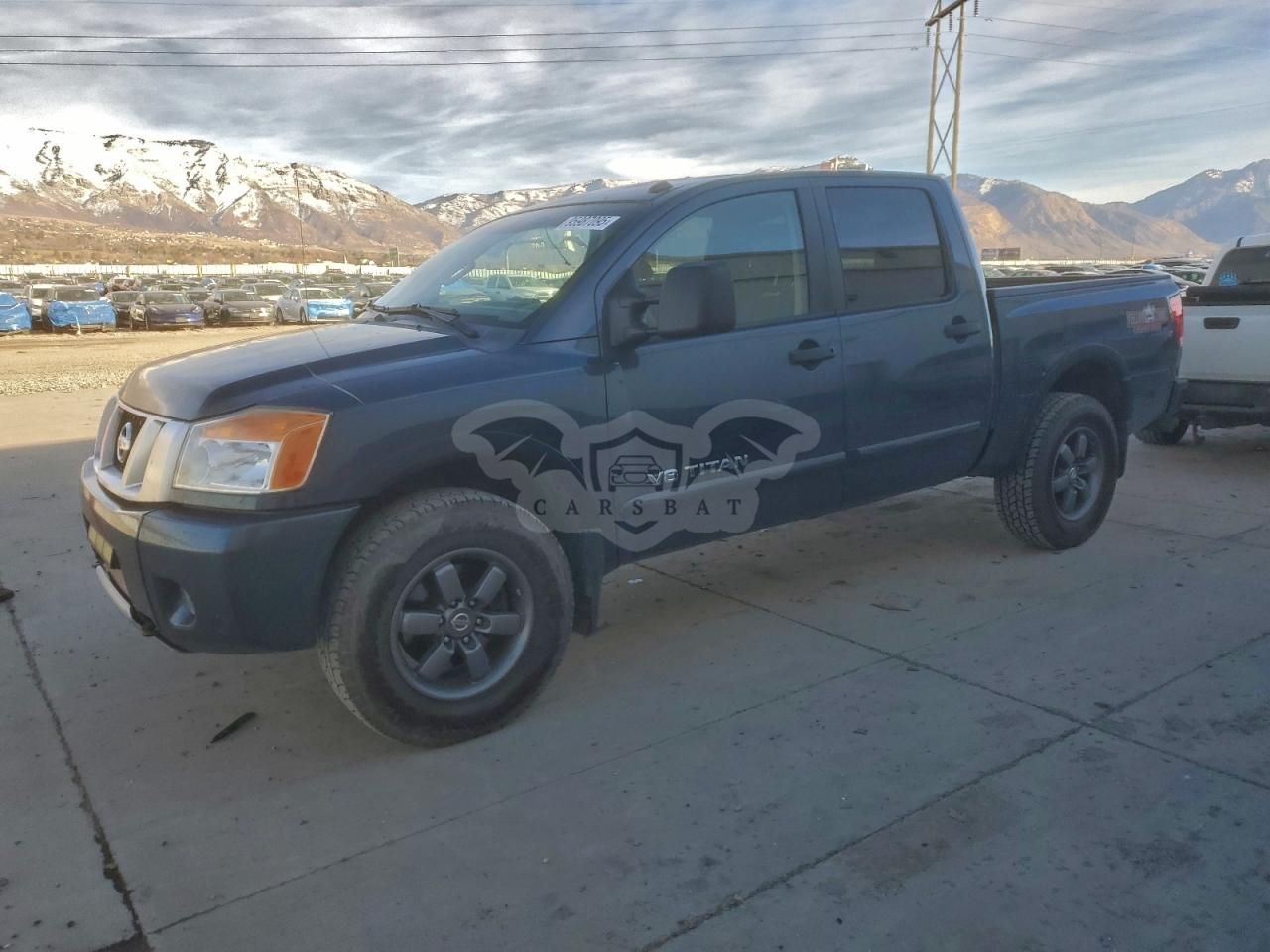 Nissan Titan S 5.6L 8 2014