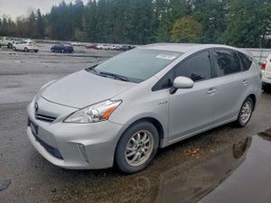 Toyota Prius 1.8L 4 2013