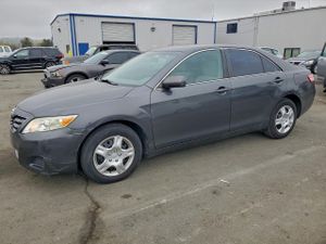 Toyota Camry BASE 2.5L 4 2010