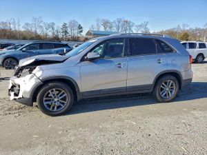 Kia Sorento LX 2.4L 4 2015