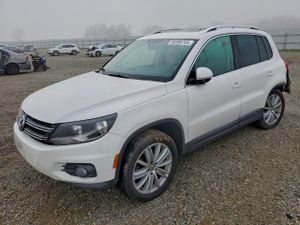 Volkswagen Tiguan S 2.0L 4 2012