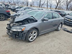 Volkswagen Passat SEL 2 L 4 2015