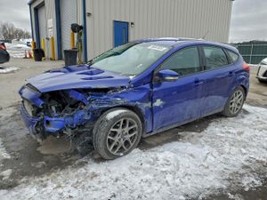 Ford Focus SE 2.0L 4 2015