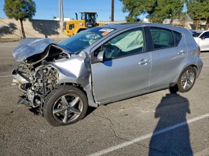 Toyota Prius 1.5L 4 2013
