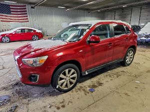 Mitsubishi Outlander SE 2.0L 4 2013