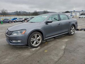 Volkswagen Passat SEL 3.6L 6 2012