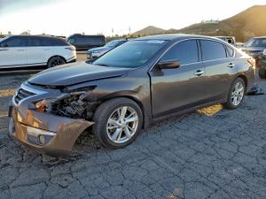 Nissan Altima 2.5 2.5L 4 2015