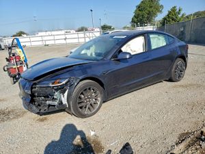 Tesla Model 3 2025