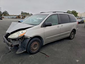 Toyota Sienna CE 3.5L 6 2007