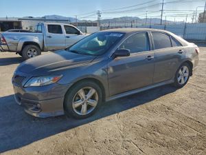 Toyota Camry BASE 2.5L 4 2010